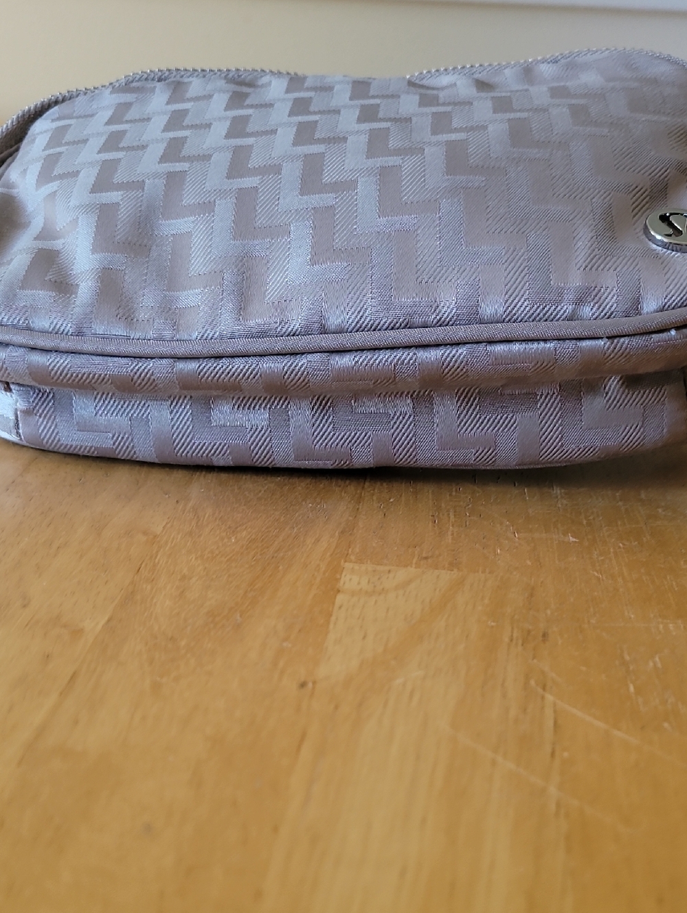 Lululemon Everywhere 1L Monogram Belt Bag - Picture 14 of 14